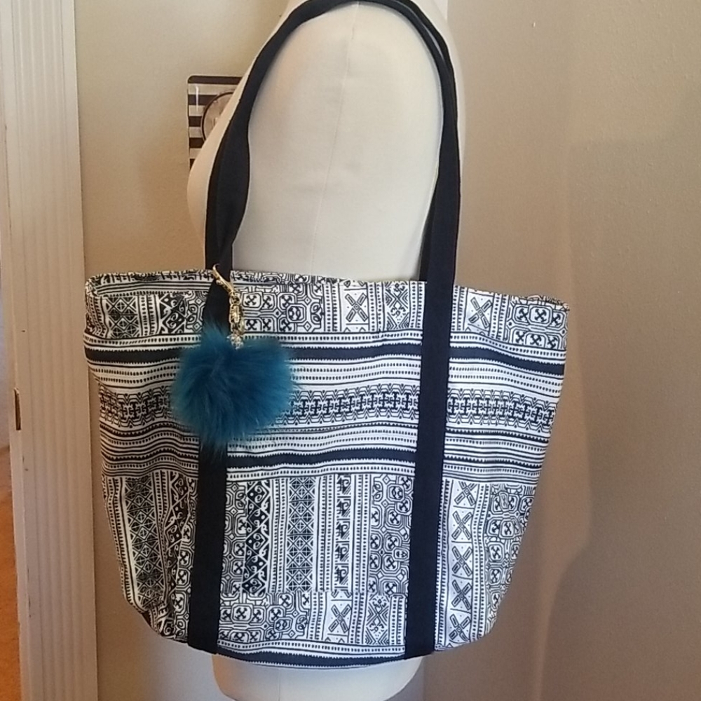 Gold coast tote bag